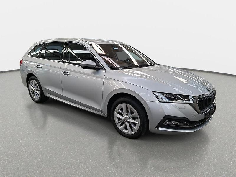 Gebraucht Skoda Octavia Style 204 PS (150 kW) 2022 Silber Kombi