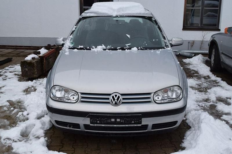 Gebraucht VW Golf IV 101 PS (74 kW) 1998 Silber Kleinwagen
