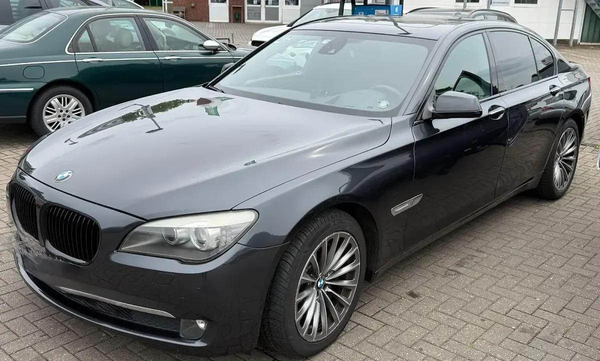 Gebraucht BMW 730 Performance 245 PS (180 kW) 2011 Schwarz Limousine