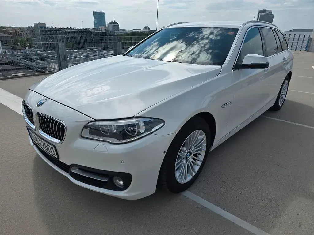 Gebraucht BMW 520 190 PS (139 kW) 2017 Weiß Kombi