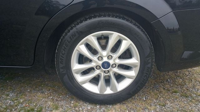 Używany Ford Mondeo Premium 163 KM (119 kW) 2012 Czarny Kombi