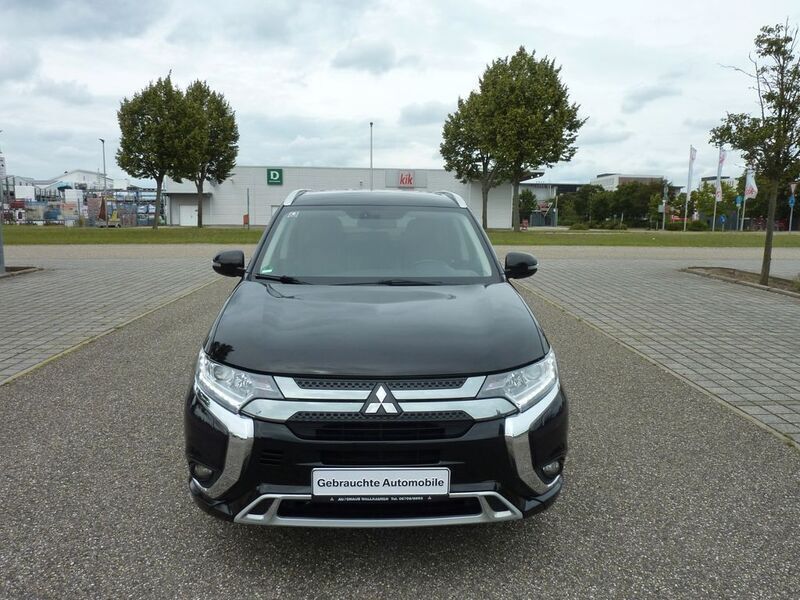 Schwarz Gebraucht 2019 Mitsubishi Outlander P-HEV Limousine | 14.500 € (Guter Preis) - Bild 1/4