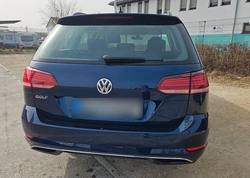 Gebraucht VW Golf VII 116 PS (85 kW) 2018 Blau Kombi