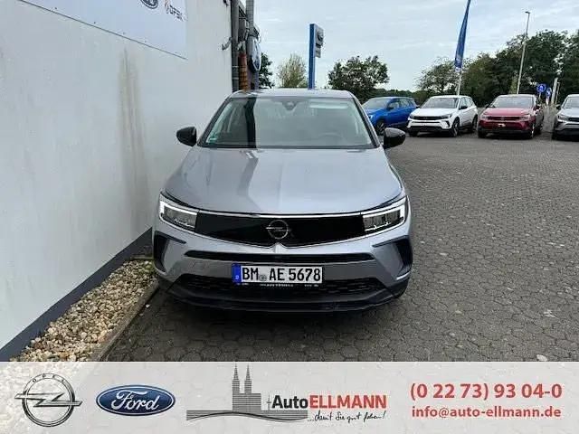 Kontrast grau Gebraucht 2022 Opel Grandland X SUV | 24.444 € (Fairer Preis) - Bild 1/4
