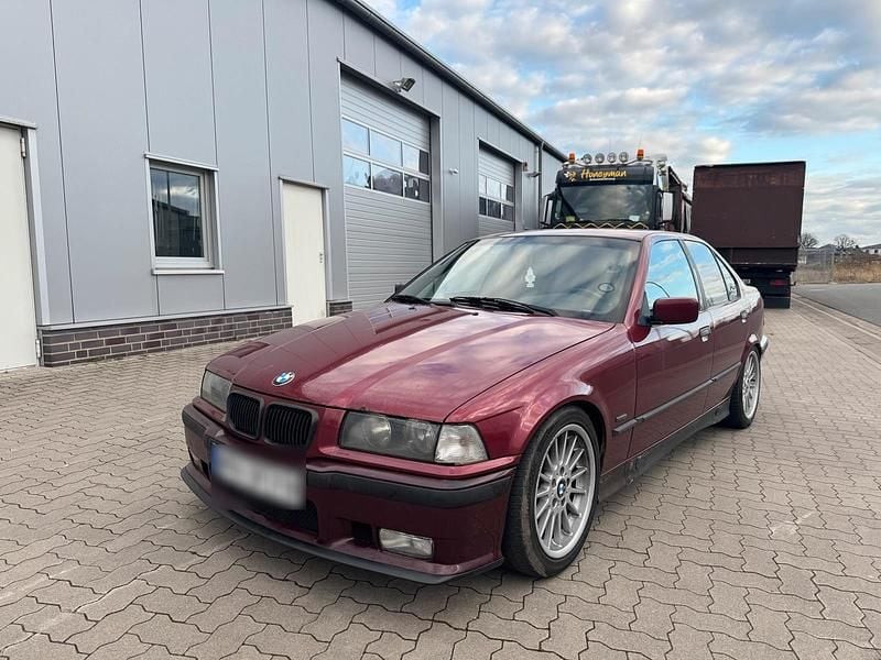 Gebraucht BMW 320 150 PS (110 kW) 1997 Limousine