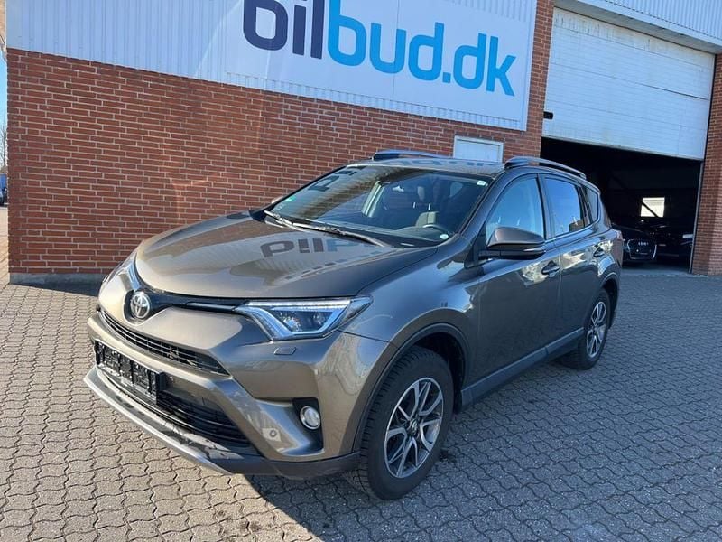 Gebraucht Toyota RAV4 Edition-S 143 PS (105 kW) 2017 SUV