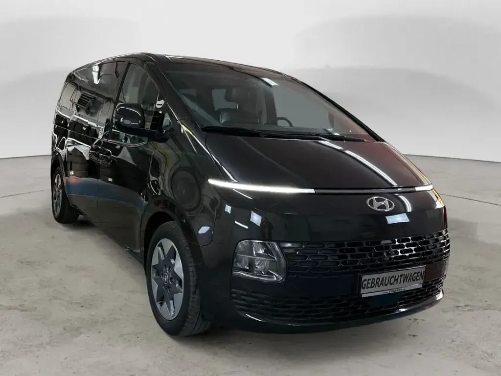 Gebraucht Hyundai Staria Prime 177 PS (130 kW) 2023 Mic (braun Van / Kleinbus