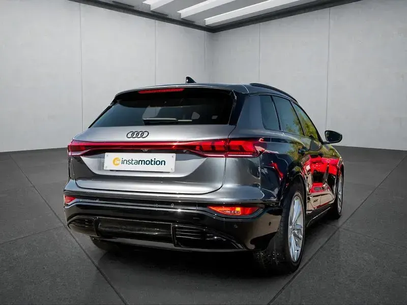 Gebraucht Audi Q6 e-tron 225 kW (306 PS) 2025 Grau SUV