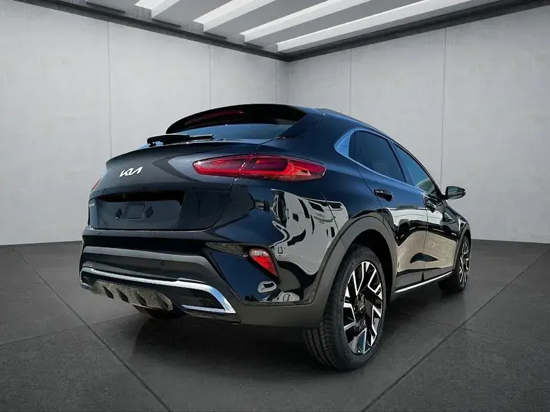 Neu Kia XCeed 140 PS (102 kW) 2026 Schwarz SUV