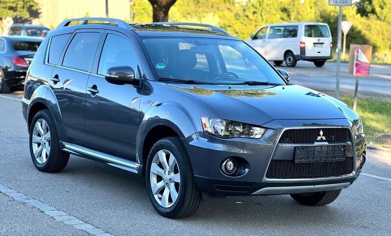 Grau Gebraucht 2010 Mitsubishi Outlander SUV | 6.900 € (Guter Preis) - Bild 1/4