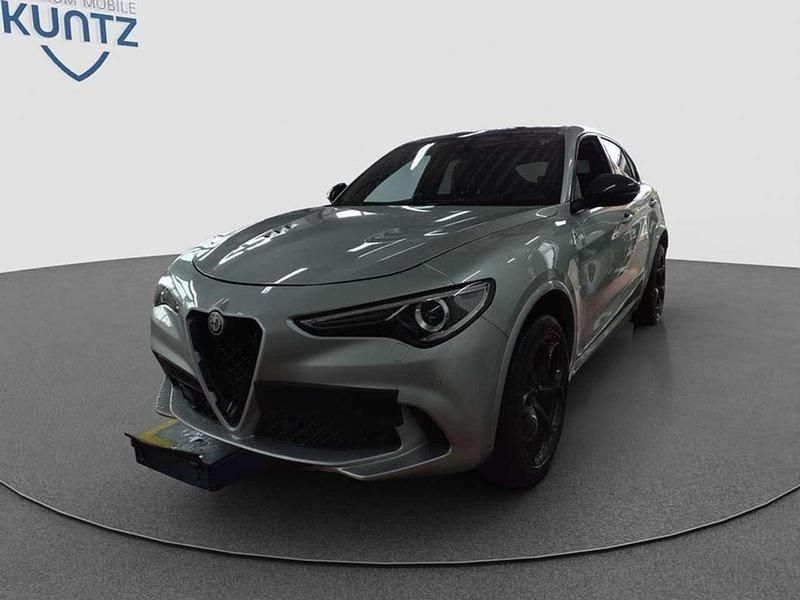 Grigio silverstone Gebraucht 2022 Alfa Romeo Stelvio Quadrifoglio SUV | 54.900 € (Fairer Preis) - Bild 1/4