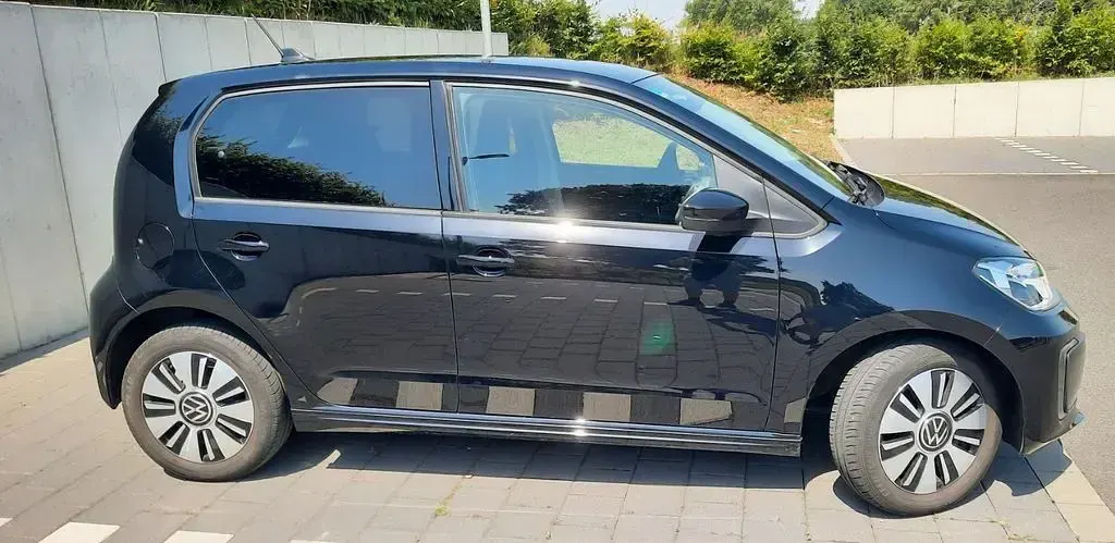 Używany VW e-up! Style 61 kW (83 KM) 2022 Czarny Hatchback
