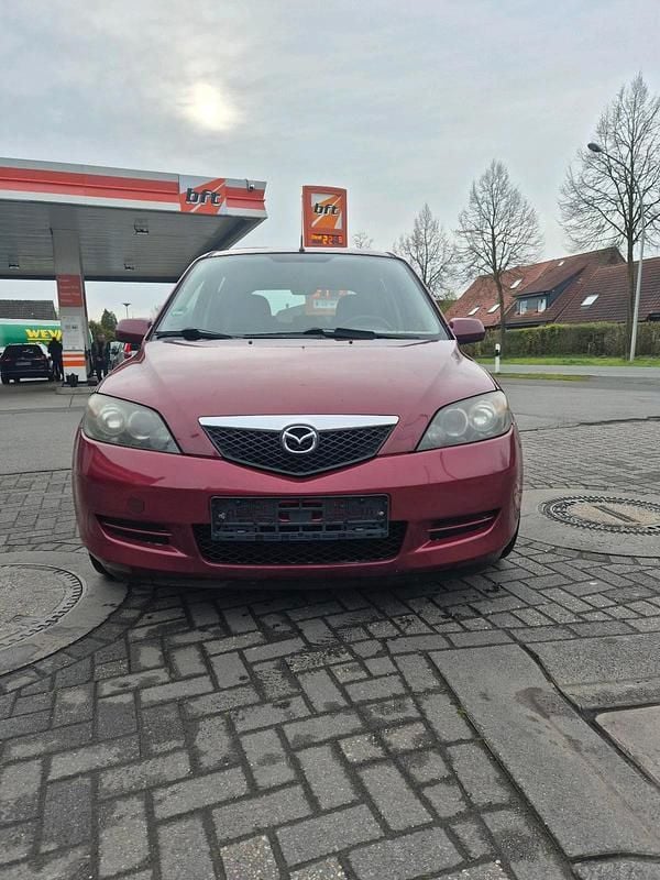 Gebraucht Mazda 2 85 PS (62 kW) 2006 Rot Kleinwagen