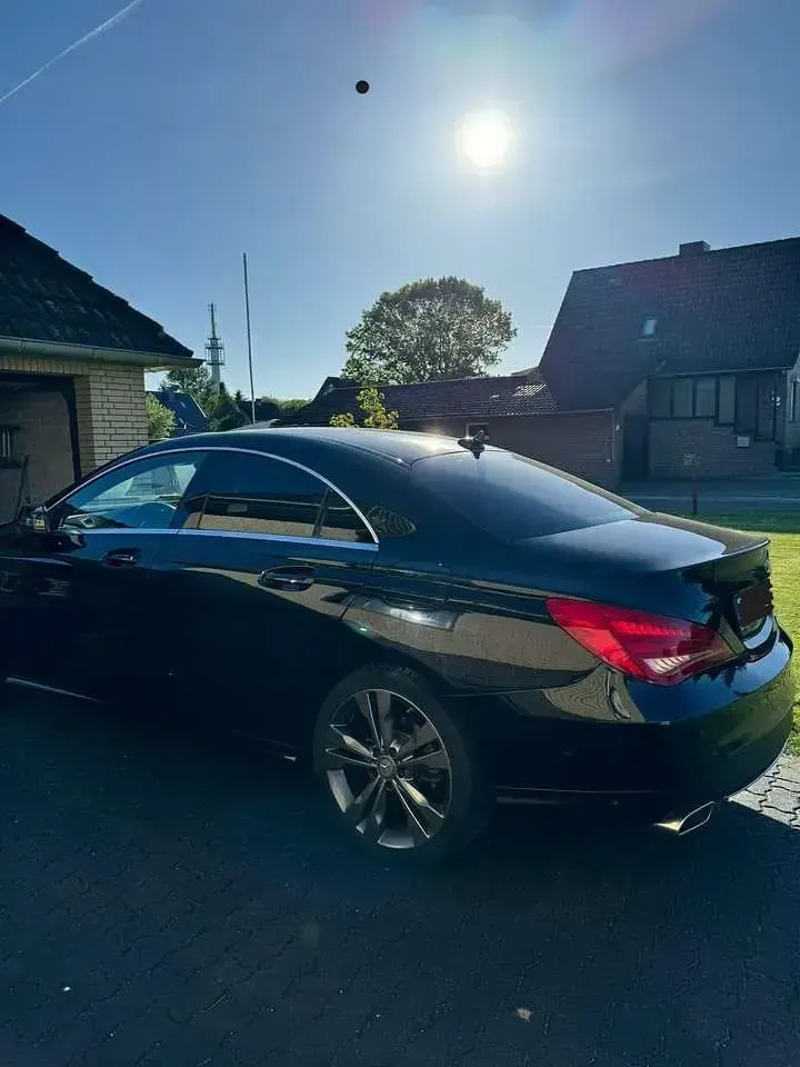 Gebraucht Mercedes CLA180 122 PS (89 kW) 2014 Schwarz Coupé