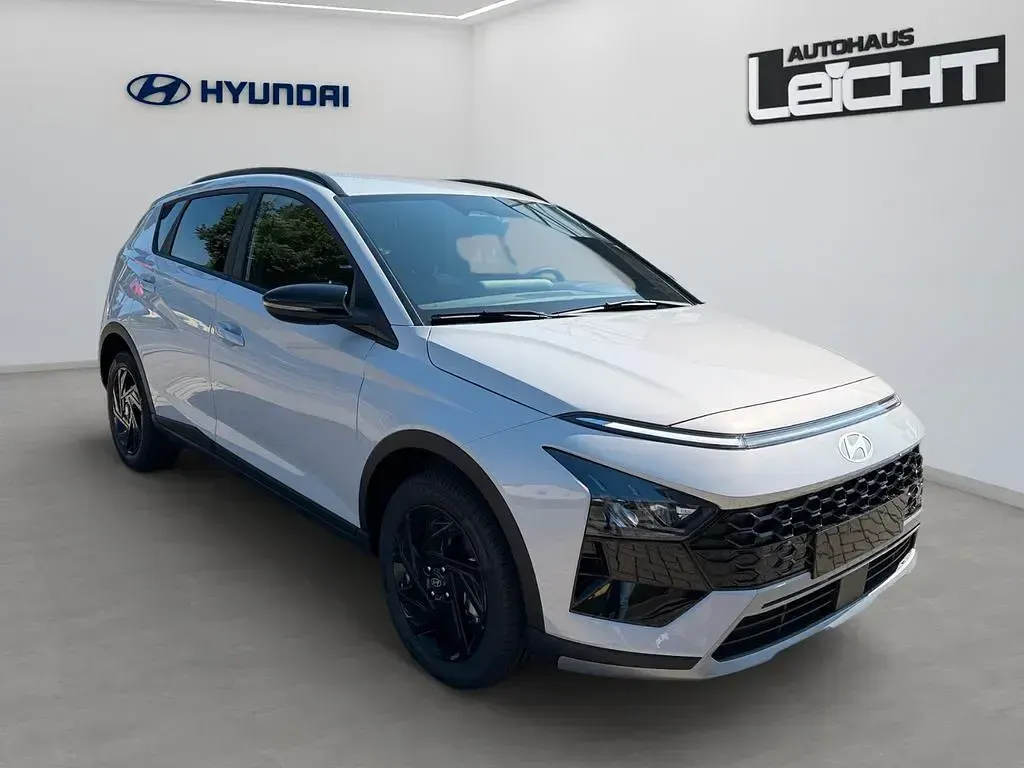 Neu Hyundai Bayon Blackline 90 PS (66 kW) 2026 Grau SUV