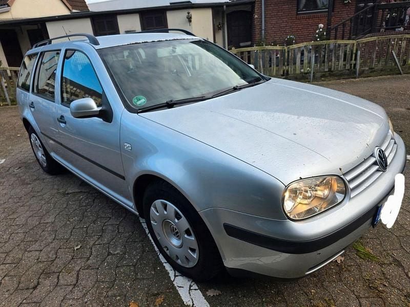 Silber Gebraucht 2006 VW Golf V Style Kombi | 1.999 € (Guter Preis) - Bild 1/4