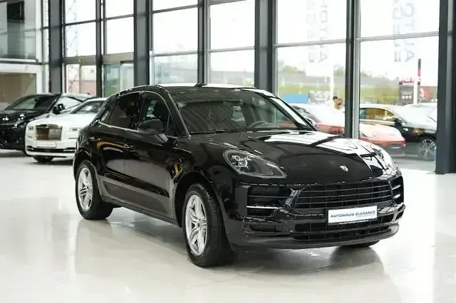 Second-hand Porsche Macan 245 CP (180 kW) 2019 Negru SUV