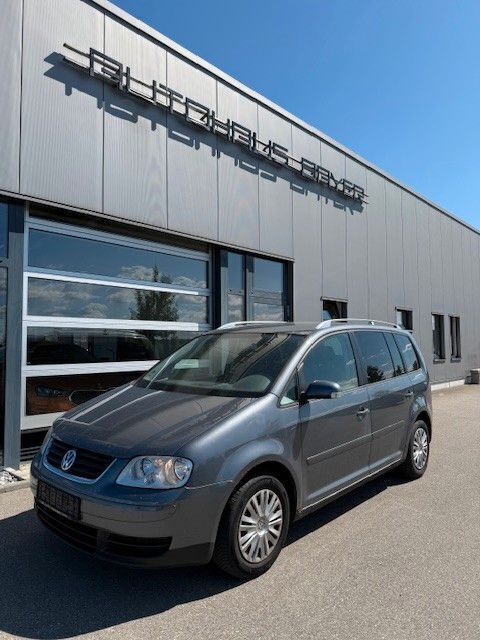 Grau Gebraucht 2006 VW Touran Trendline Van / Kleinbus | 1.100 € (Superpreis) - Bild 1/4