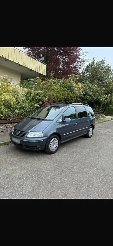 Second-hand VW Sharan 131 CP (96 kW) 2004 Andere farben Monovolum