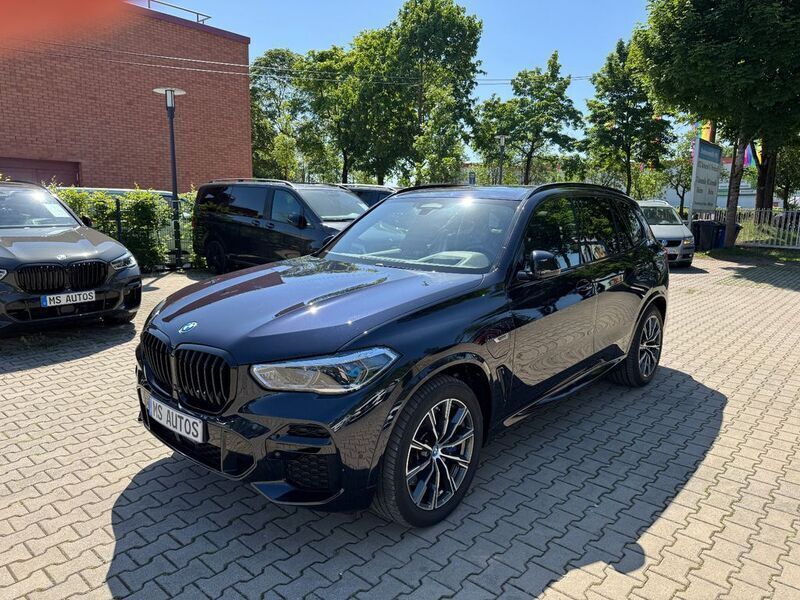 Schwarz Gebraucht 2021 BMW X5 M Sport SUV | 61.689 € (Etwas zu teuer) - Bild 1/4