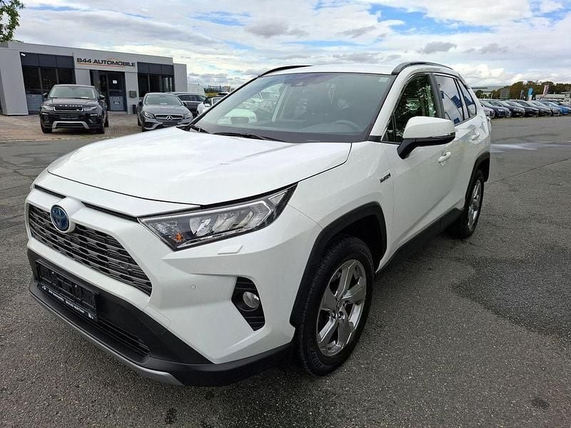 Weiß Gebraucht 2020 Toyota RAV4 Hybrid Team SUV | 24.990 € (Superpreis) - Bild 1/4