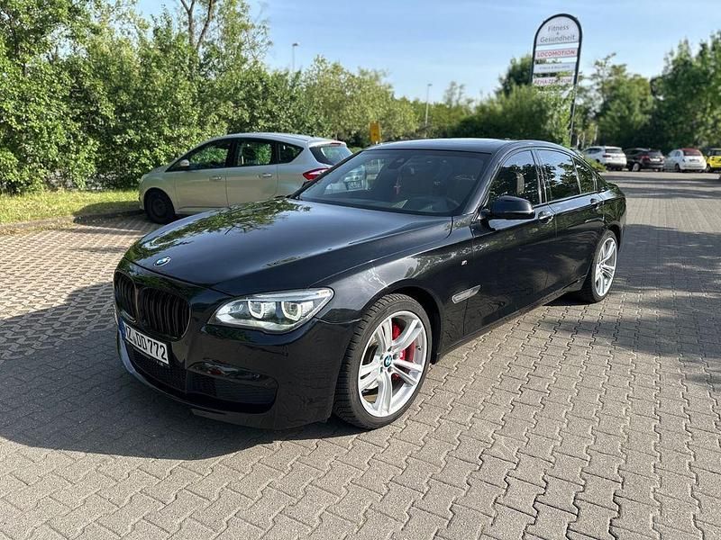 Gebraucht 2014 BMW 740 M Sport Limousine | 18.490 € (Fairer Preis) - Bild 1/4