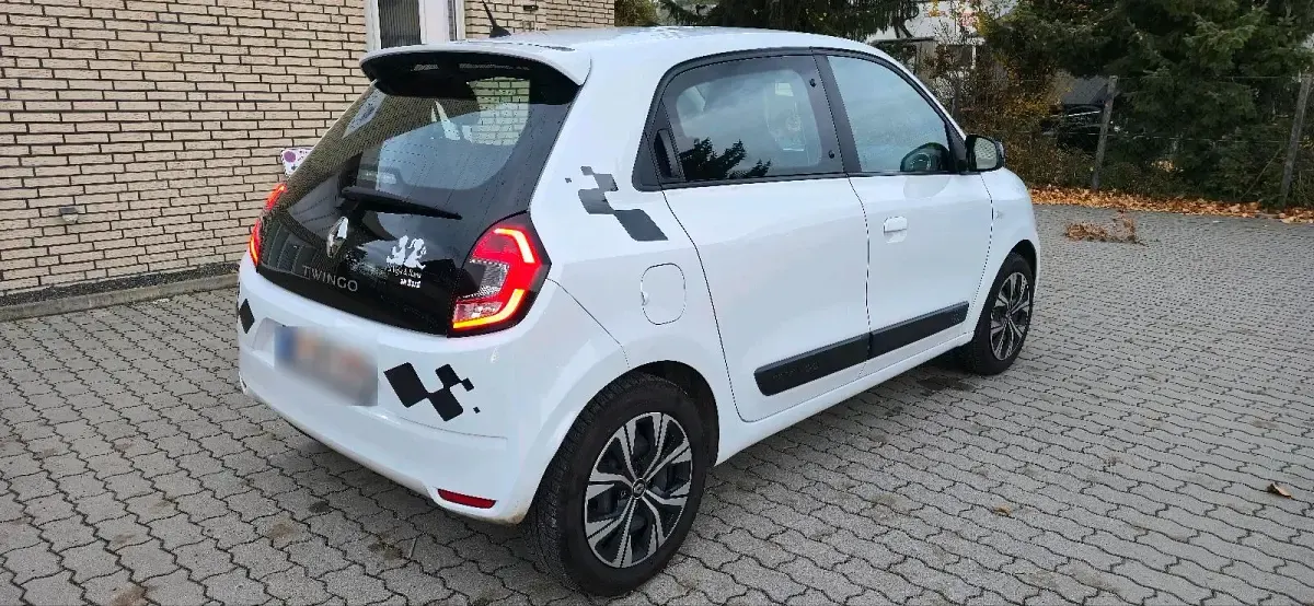 Gebraucht Renault Twingo 69 PS (50 kW) 2022 Weiß Kleinwagen