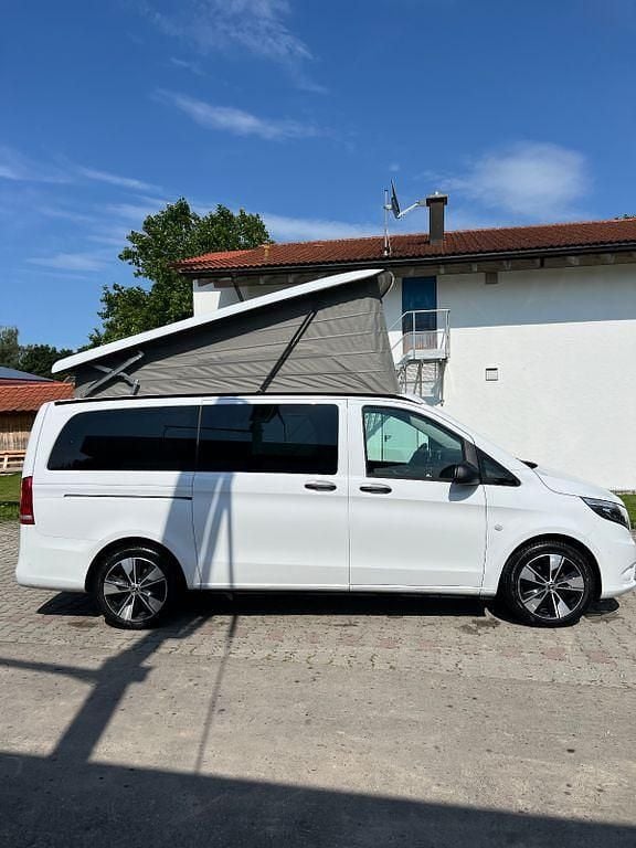 Weiß Gebraucht 2022 Mercedes V220 Marco Polo Van / Kleinbus | 48.000 € (Superpreis) - Bild 1/4