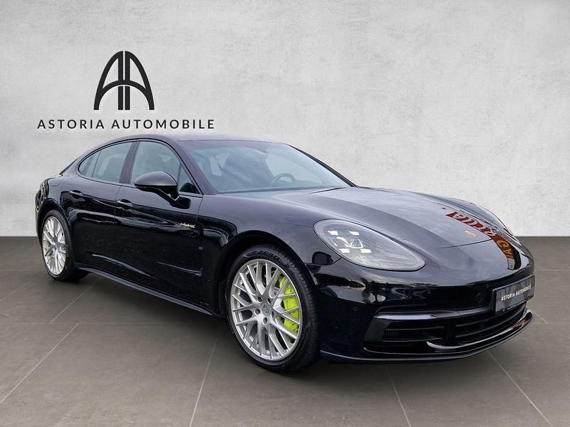 Gebraucht Porsche Panamera 4 Chrono 462 PS (339 kW) 2019 Schwarz Limousine