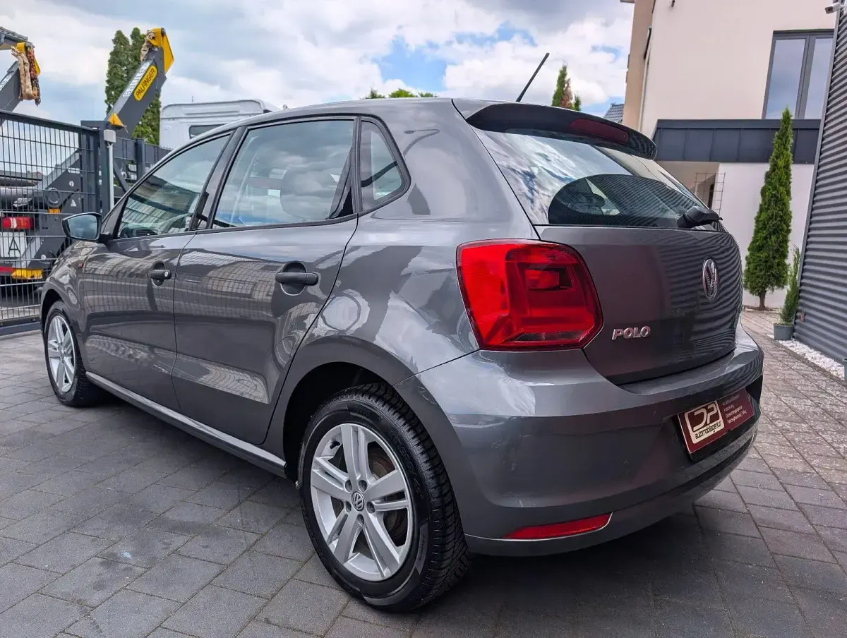 Gebraucht VW Polo Sportline 75 PS (55 kW) 2014 Grau Limousine
