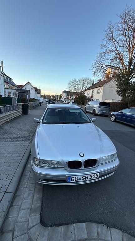 Gebraucht BMW 525 192 PS (141 kW) 2001 Silber Limousine
