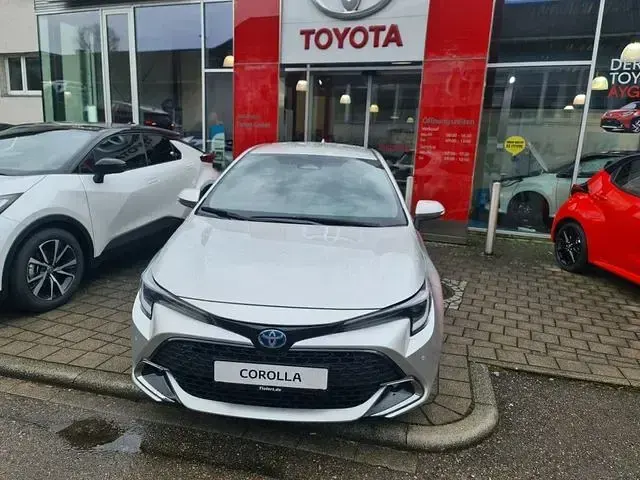 Gebraucht Toyota Corolla Team 140 PS (102 kW) 2023 Limousine