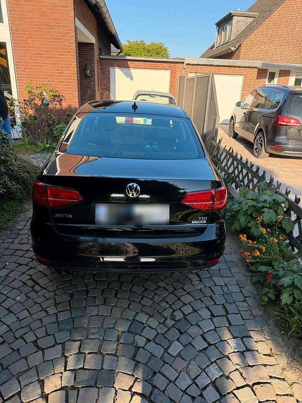 Second-hand VW Jetta 150 CP (110 kW) 2015 Negru Berlinǎ