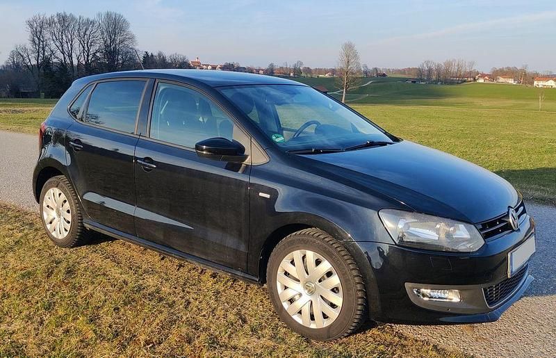 Gebraucht VW Polo Match 69 PS (50 kW) 2012 Schwarz Kleinwagen