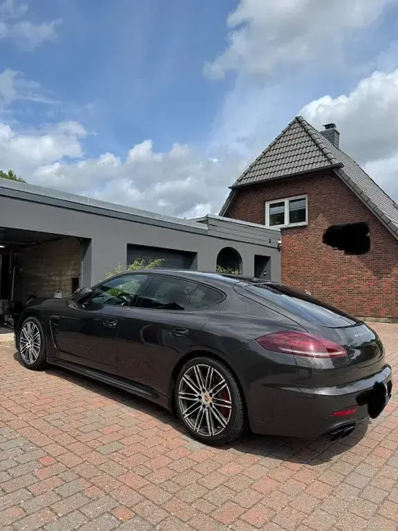 Gebraucht Porsche Panamera GTS 441 PS (324 kW) 2014 Grau Kleinwagen