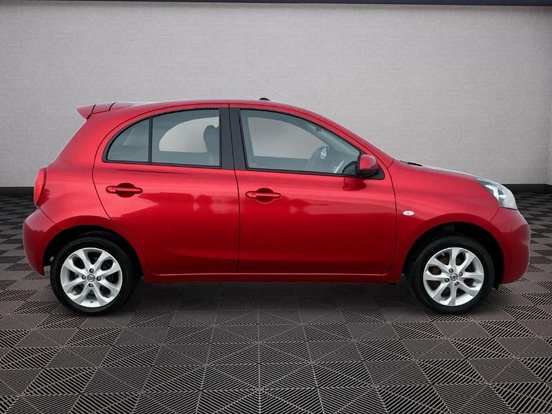Gebraucht Nissan Micra Acenta 80 PS (58 kW) 2015 Rot Kleinwagen