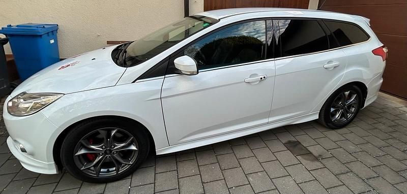 Usata Ford Focus 150 CV (110 kW) 2014 Bianco Station wagon