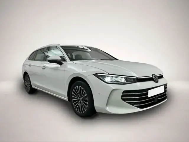 Gebraucht VW Passat Elegance 150 PS (110 kW) 2025 Kombi