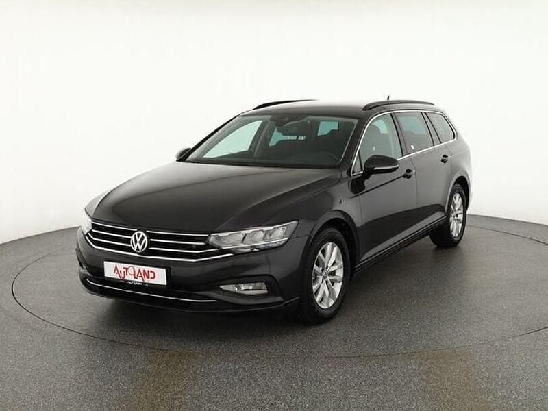 Grau Gebraucht 2020 VW Passat Business Kombi | 22.990 € (Fairer Preis) - Bild 1/4