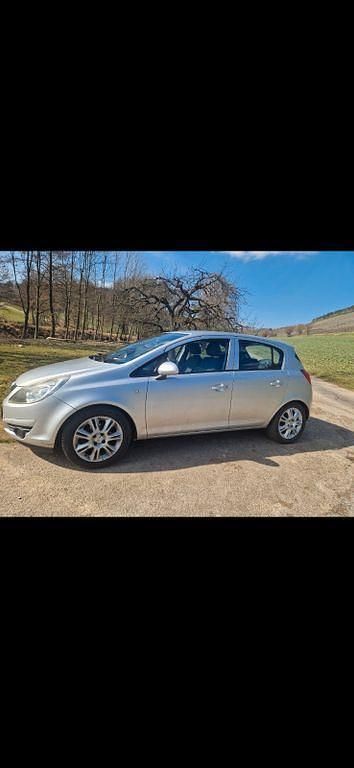 Silber Gebraucht 2008 Opel Corsa Cosmo Limousine | 2.500 € (Fairer Preis) - Bild 1/4