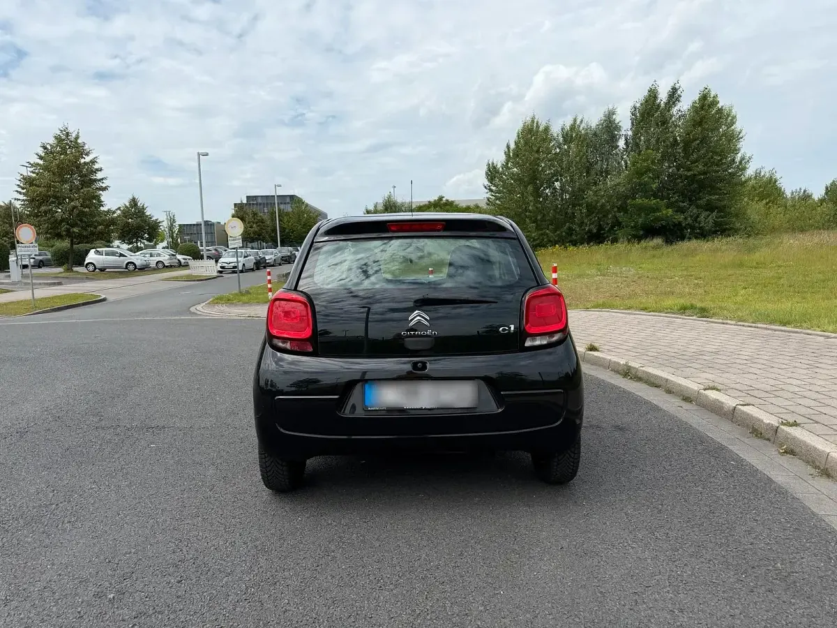 Gebraucht Citroën C1 82 PS (60 kW) 2014 Schwarz Kleinwagen