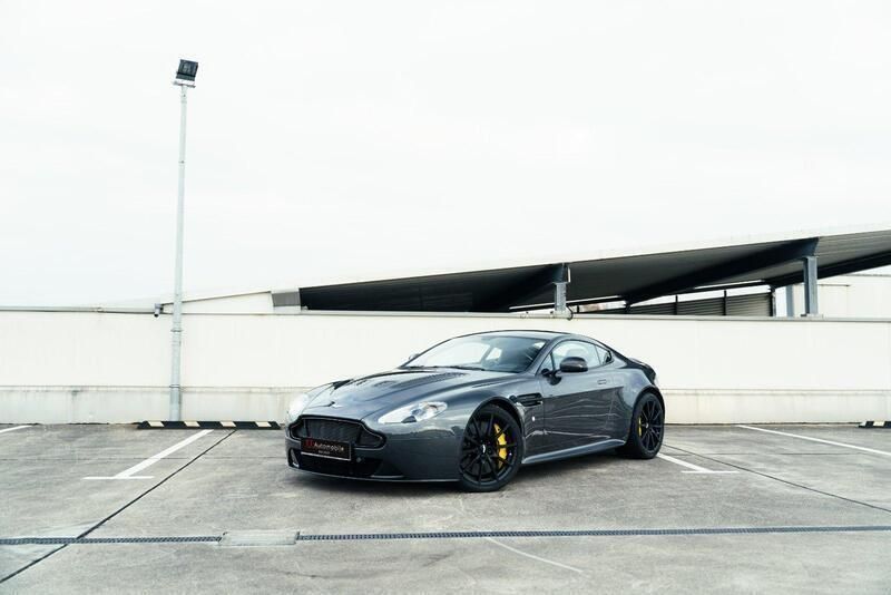 Grau Gebraucht 2016 Aston Martin V12 Vantage Coupé | 169.900 € - Bild 1/4