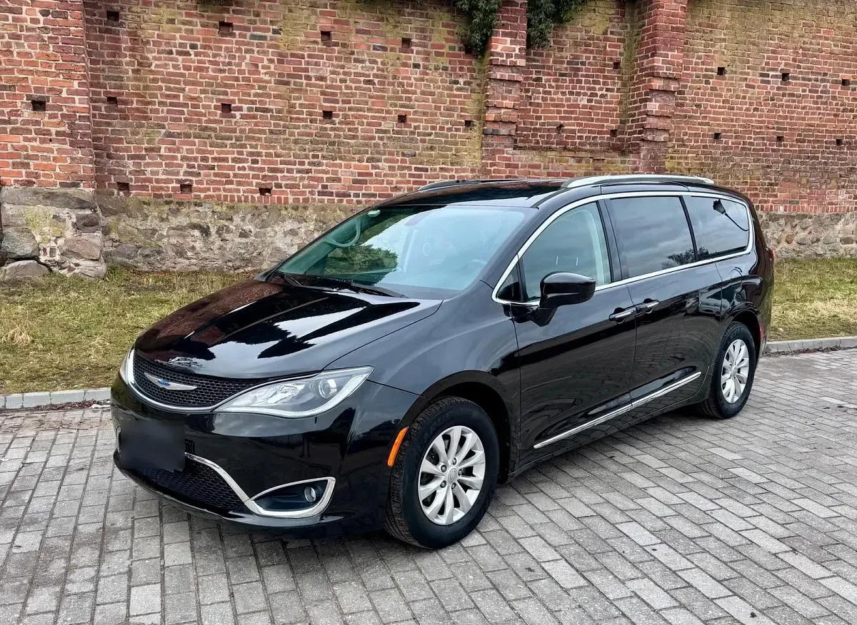 Gebraucht Chrysler Pacifica Touring 291 PS (214 kW) 2019 Schwarz Kombi