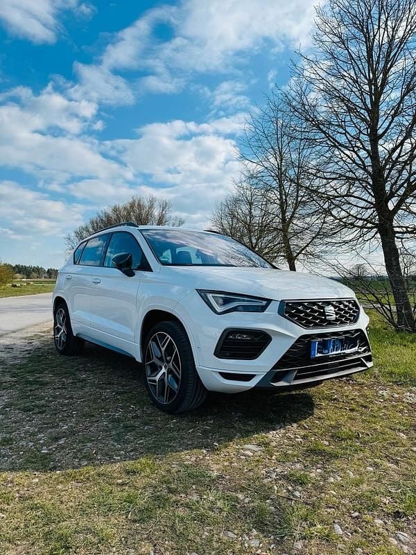 Gebraucht Seat Ateca FR 150 PS (110 kW) 2022 Weiß SUV