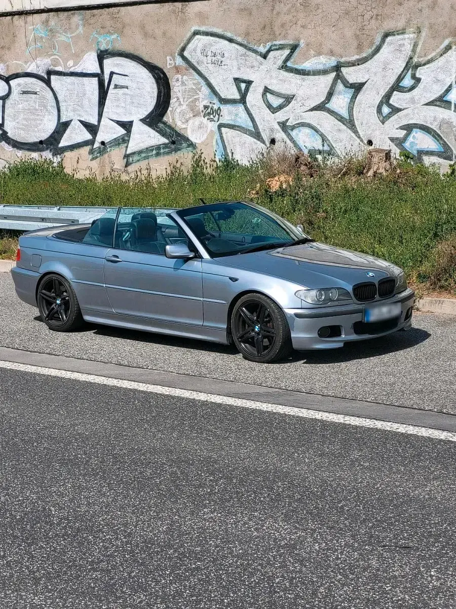 Gebraucht BMW 330 Cabriolet 231 PS (169 kW) 2004 Grau Cabrio