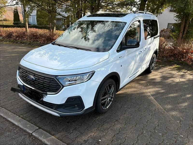 Gebraucht Ford Tourneo Connect 122 PS (89 kW) 2023 Weiß Van / Kleinbus