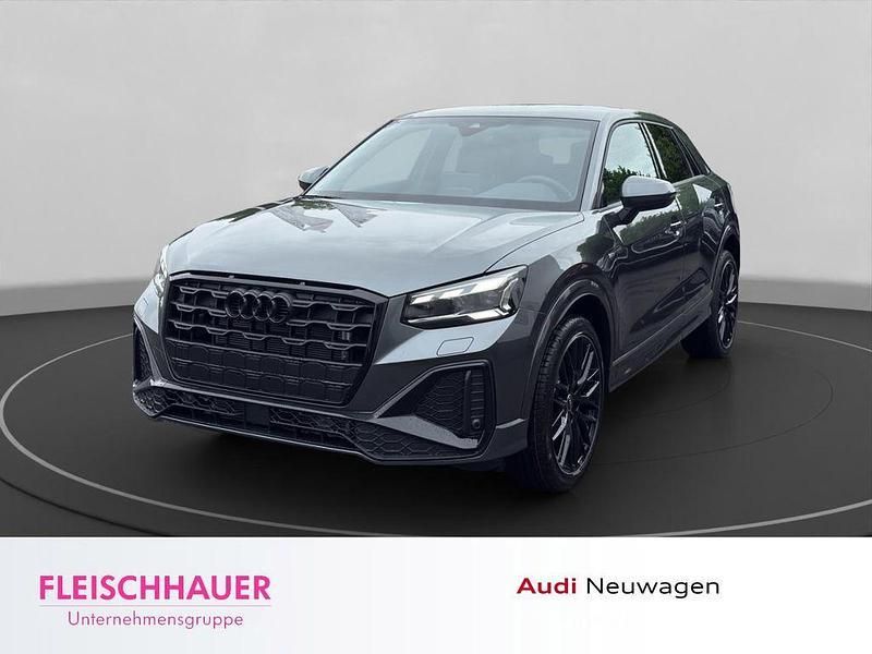 Daytonagrau perleffekt Neu 2025 Audi Q2 S-Line SUV | 40.990 € (Fairer Preis) - Bild 1/4