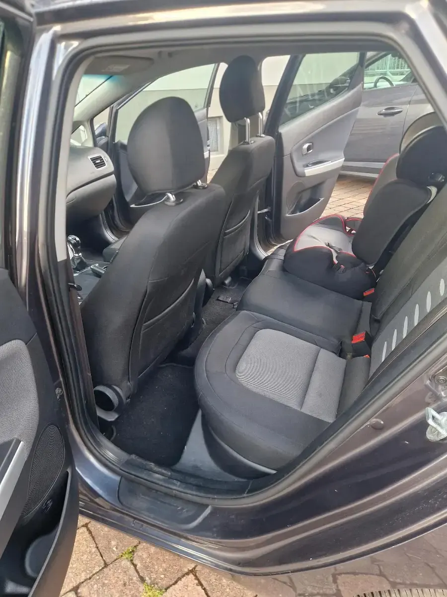 Gebraucht Kia Ceed 130 PS (95 kW) 2014 Grau Kleinwagen