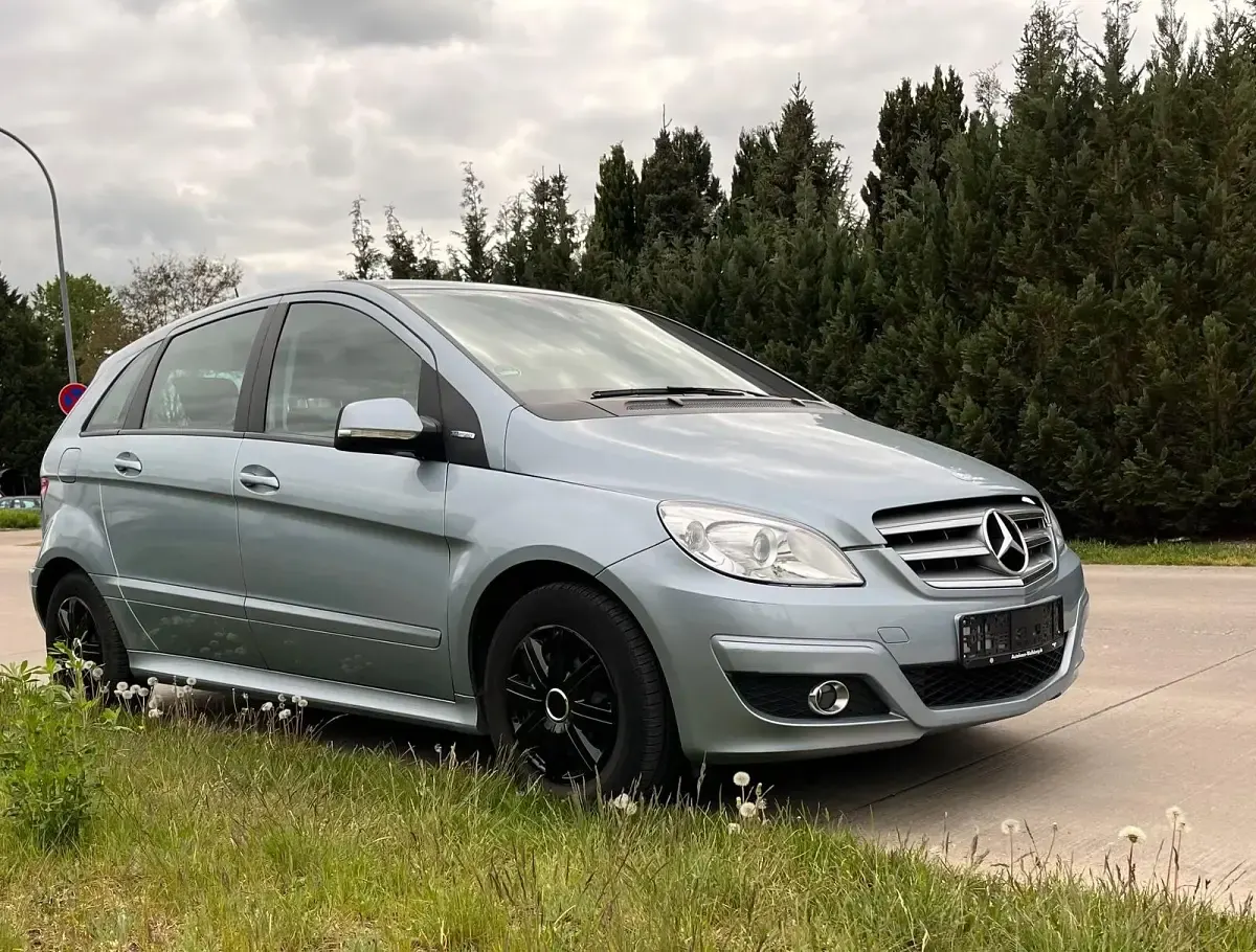 Gebraucht Mercedes B150 95 PS (69 kW) 2009 Andere farben Van / Kleinbus