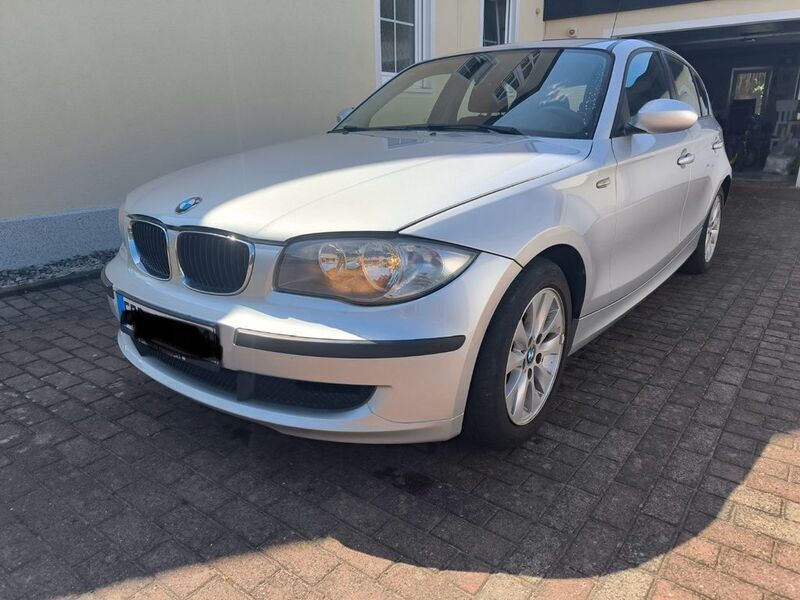 Silber Gebraucht 2007 BMW 116 Kleinwagen | 4.200 € (Fairer Preis) - Bild 1/4